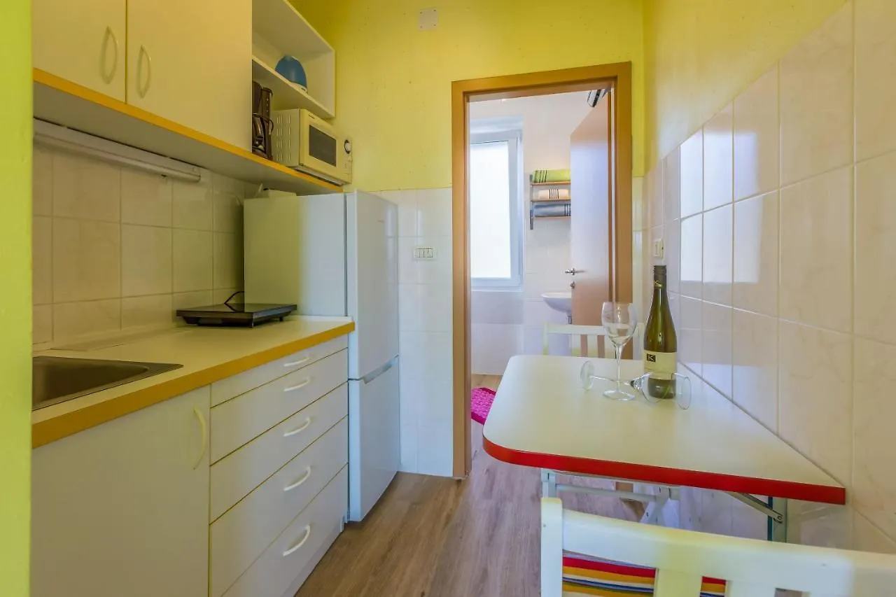 Apartments Seaside Crikvenica 0*,